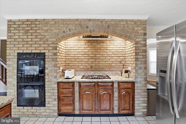 11668 GILMAN LN, Herndon, VA 20170