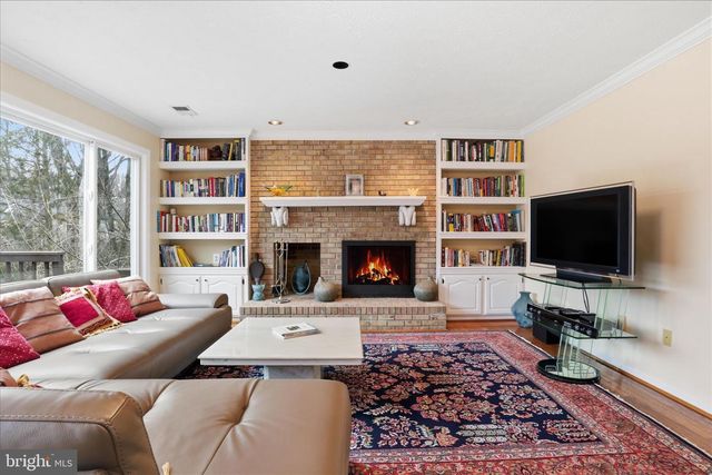 11668 GILMAN LN, Herndon, VA 20170