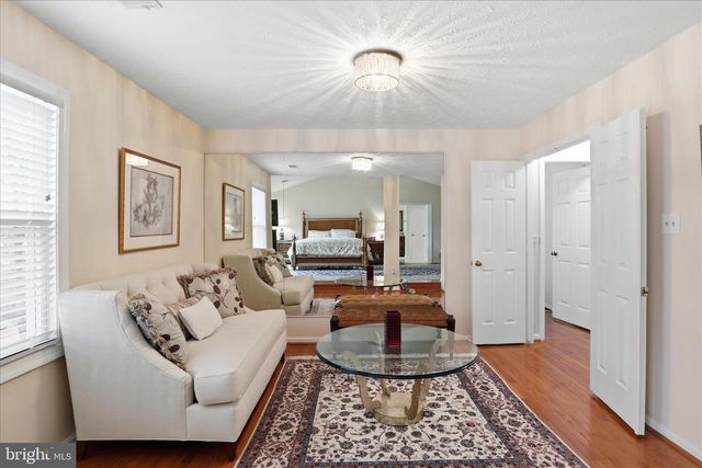 11668 GILMAN LN, Herndon, VA 20170