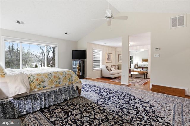 11668 GILMAN LN, Herndon, VA 20170