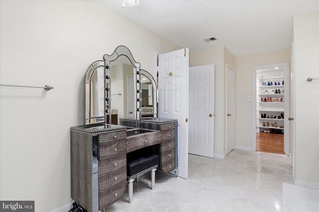 11668 GILMAN LN, Herndon, VA 20170