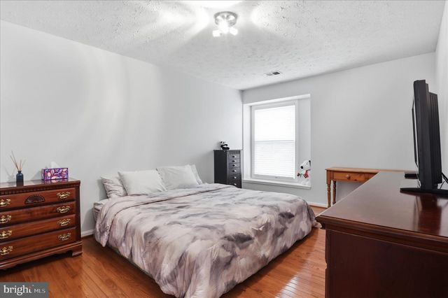 11668 GILMAN LN, Herndon, VA 20170