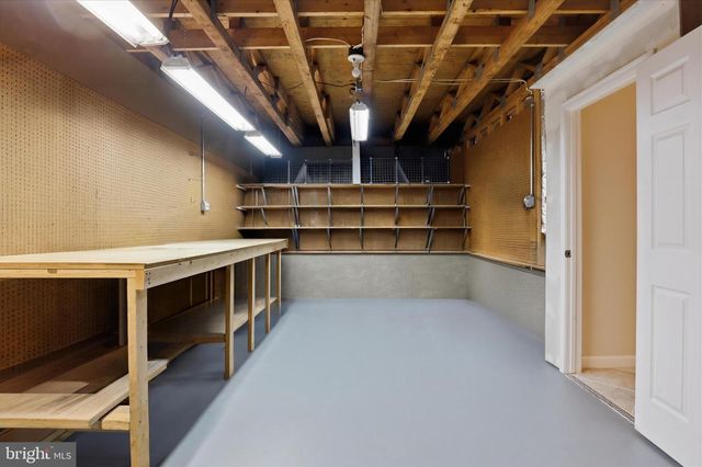 11668 GILMAN LN, Herndon, VA 20170