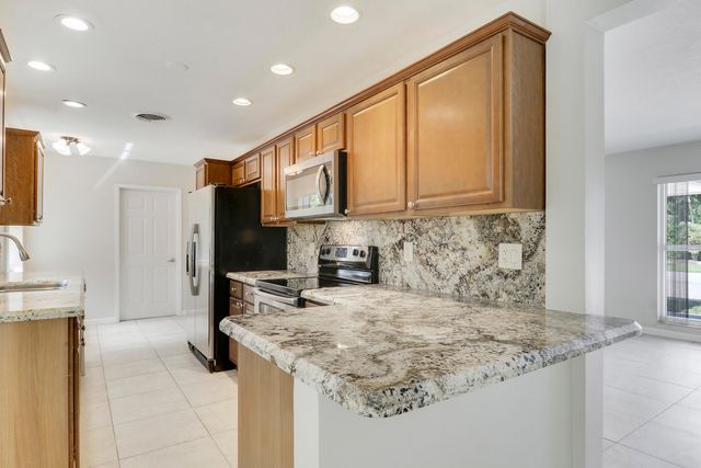 2620 NE 25th Street, Lighthouse Point, FL 33064