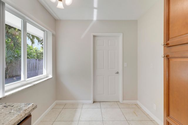 2620 NE 25th Street, Lighthouse Point, FL 33064