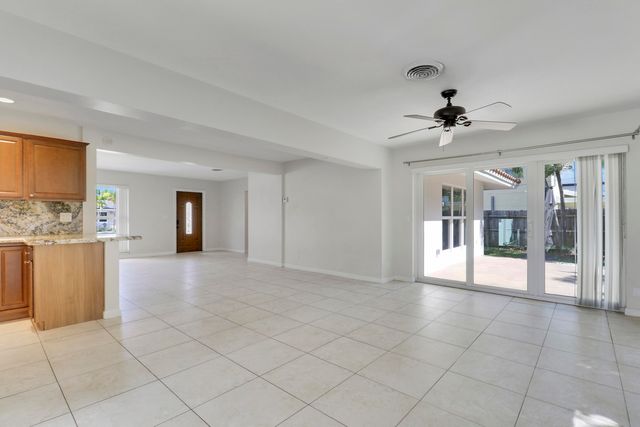 2620 NE 25th Street, Lighthouse Point, FL 33064