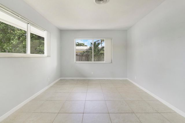2620 NE 25th Street, Lighthouse Point, FL 33064