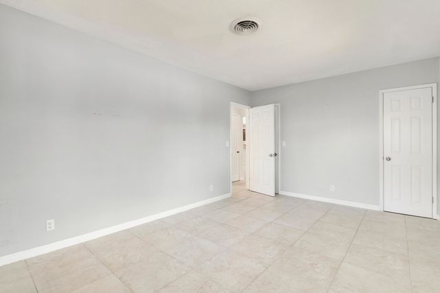 2620 NE 25th Street, Lighthouse Point, FL 33064