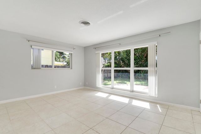 2620 NE 25th Street, Lighthouse Point, FL 33064
