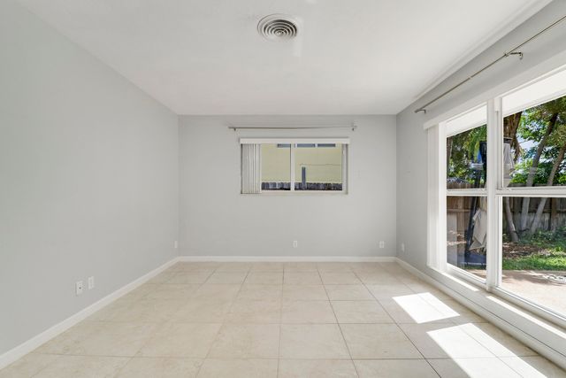 2620 NE 25th Street, Lighthouse Point, FL 33064