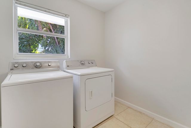 2620 NE 25th Street, Lighthouse Point, FL 33064
