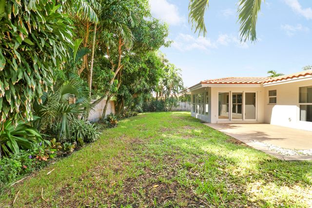 2620 NE 25th Street, Lighthouse Point, FL 33064