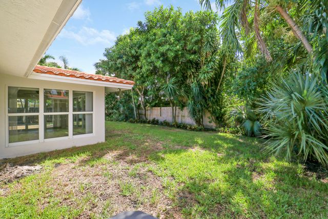 2620 NE 25th Street, Lighthouse Point, FL 33064