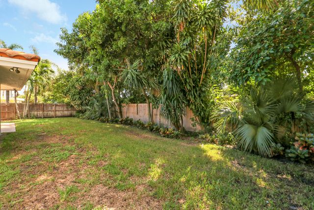 2620 NE 25th Street, Lighthouse Point, FL 33064