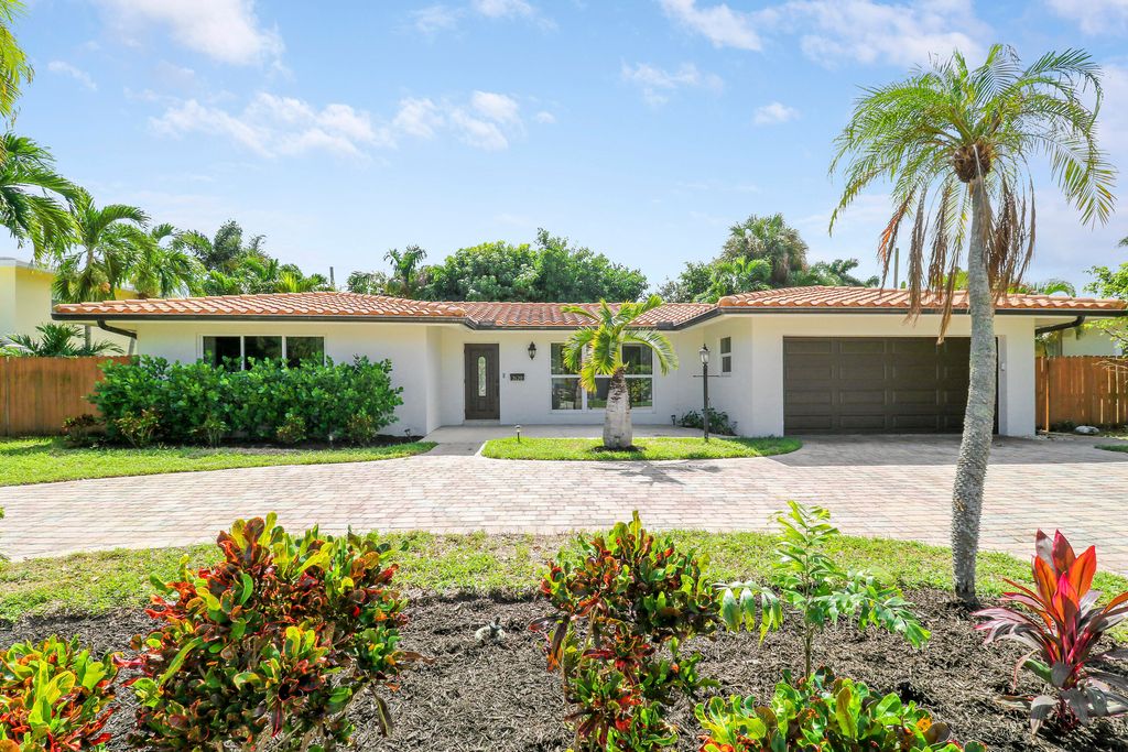 2620 NE 25th Street, Lighthouse Point, FL 33064