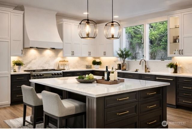 8512 NE Juanita Drive, Kirkland, WA 98034