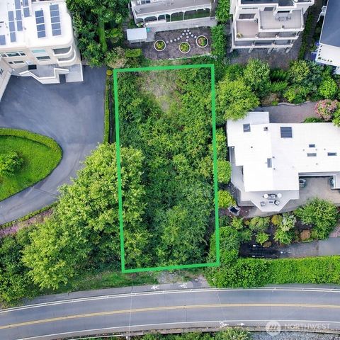 8512 NE Juanita Drive, Kirkland, WA 98034