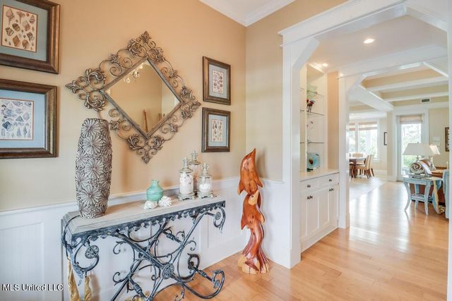 66 Bayou Circle, Gulfport, MS 39507