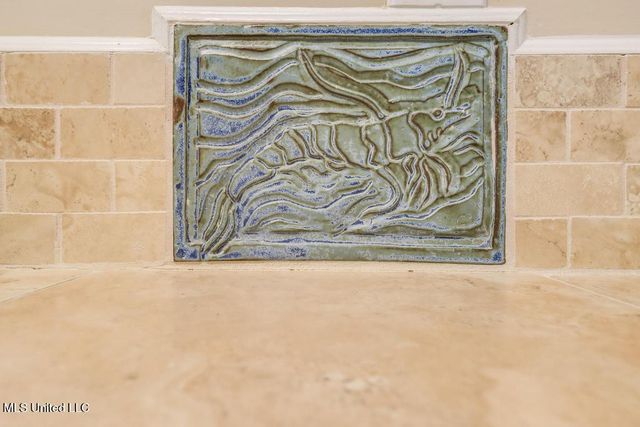 66 Bayou Circle, Gulfport, MS 39507