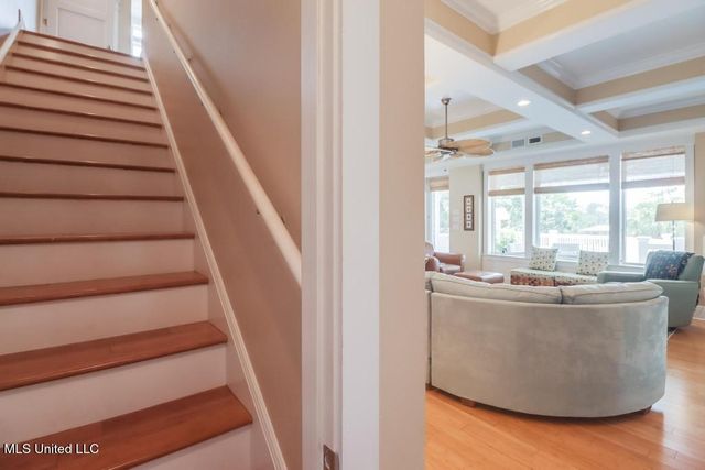 66 Bayou Circle, Gulfport, MS 39507