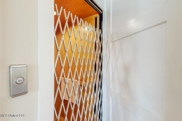 66 Bayou Circle, Gulfport, MS 39507