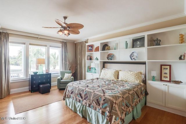 66 Bayou Circle, Gulfport, MS 39507