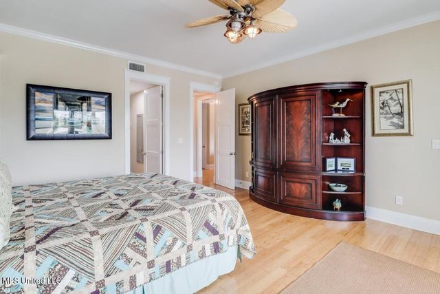 66 Bayou Circle, Gulfport, MS 39507