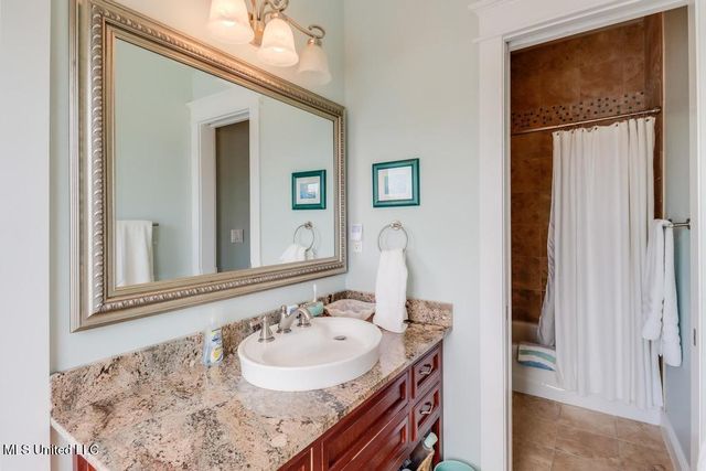 66 Bayou Circle, Gulfport, MS 39507