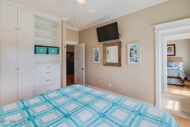 66 Bayou Circle, Gulfport, MS 39507