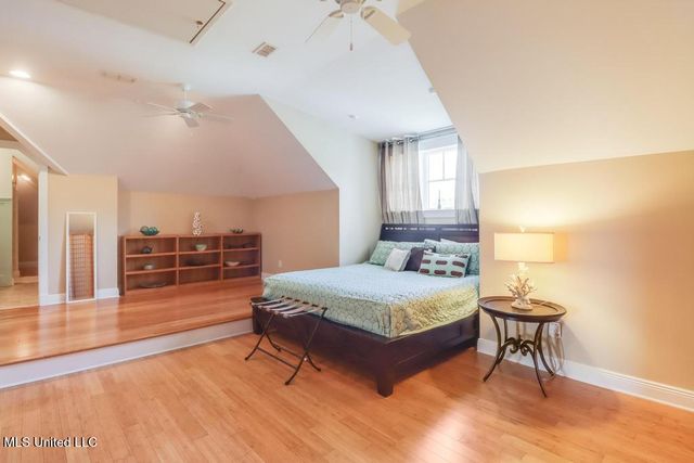 66 Bayou Circle, Gulfport, MS 39507