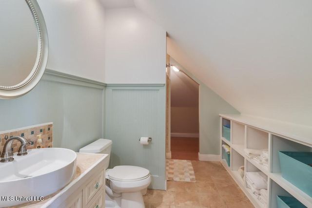 66 Bayou Circle, Gulfport, MS 39507