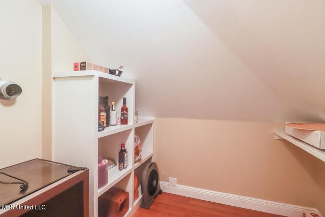 66 Bayou Circle, Gulfport, MS 39507