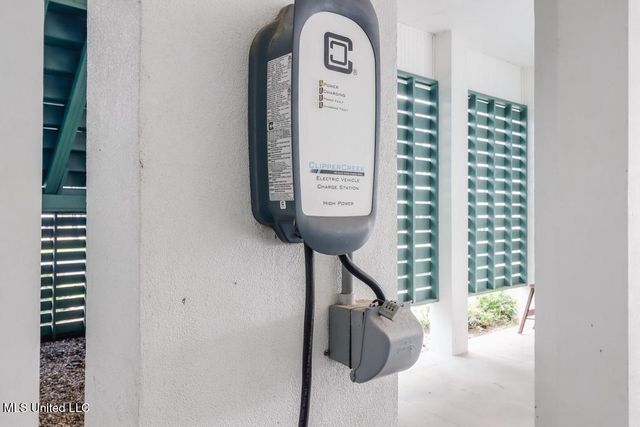 66 Bayou Circle, Gulfport, MS 39507