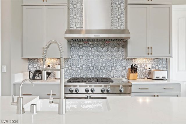 2153 King Crest Court, Henderson, NV 89052