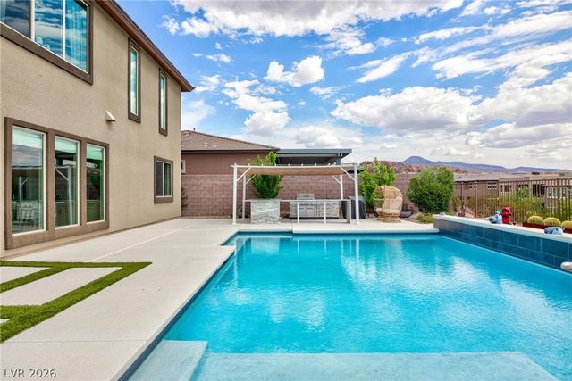 2153 King Crest Court, Henderson, NV 89052