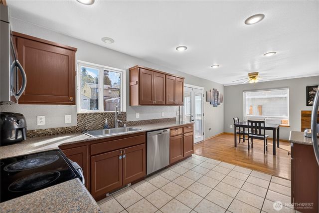 1219 Leahy Drive, Coupeville, WA 98239