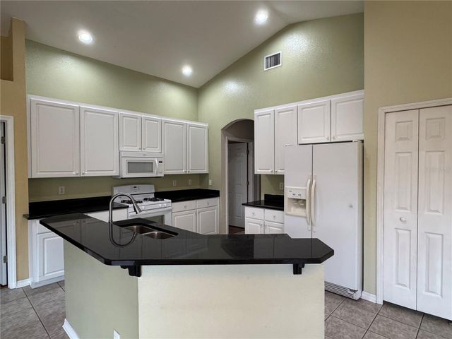 10207 QUAILS LANDING AVENUE, Tampa, FL 33647