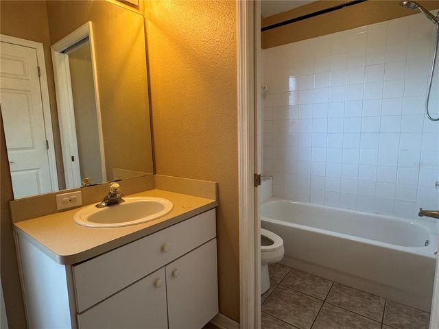 10207 QUAILS LANDING AVENUE, Tampa, FL 33647