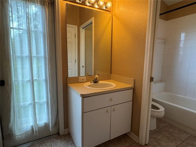 10207 QUAILS LANDING AVENUE, Tampa, FL 33647
