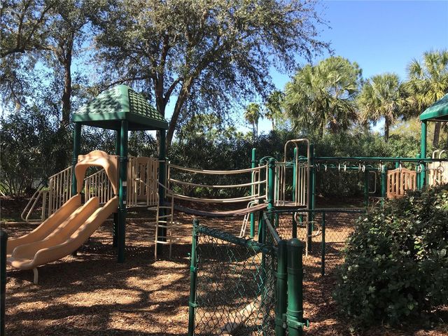10207 QUAILS LANDING AVENUE, Tampa, FL 33647