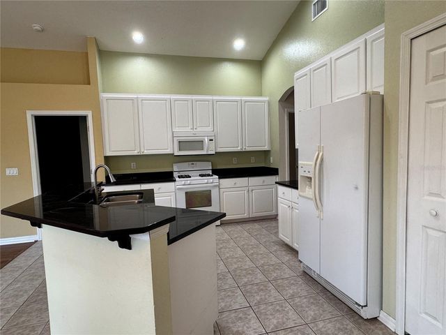 10207 QUAILS LANDING AVENUE, Tampa, FL 33647