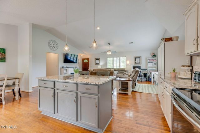 5394 Dishner Valley Road, Bristol, VA 24202