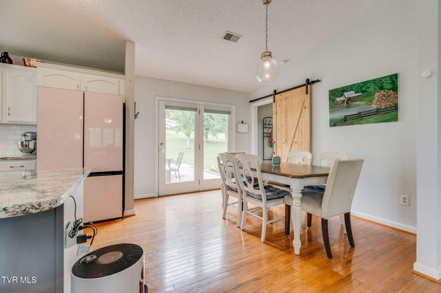 5394 Dishner Valley Road, Bristol, VA 24202