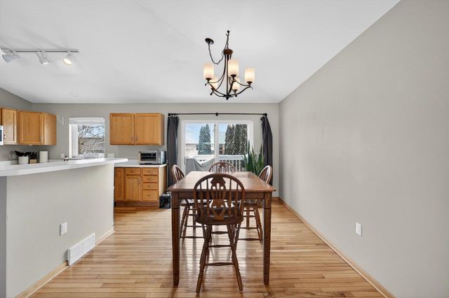 5475 Quarry Hill Drive, Fitchburg, WI 53711