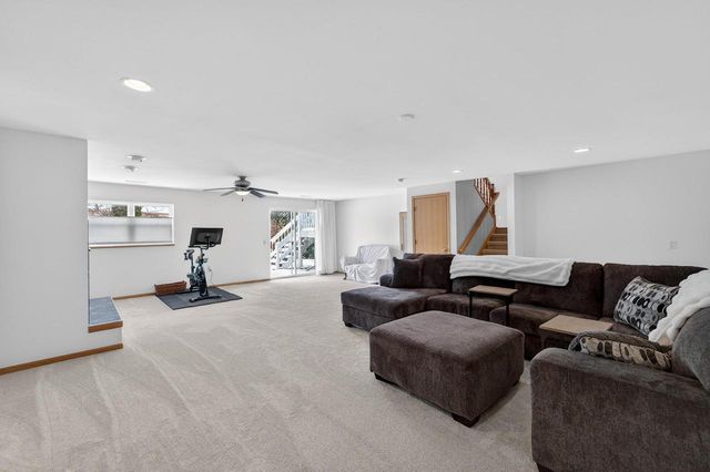 5475 Quarry Hill Drive, Fitchburg, WI 53711