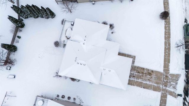 5475 Quarry Hill Drive, Fitchburg, WI 53711