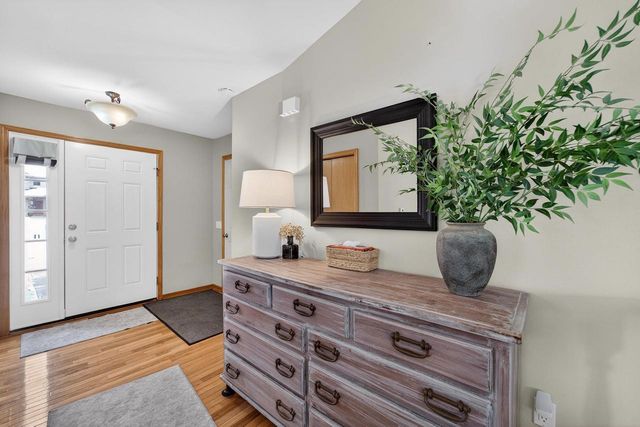 5475 Quarry Hill Drive, Fitchburg, WI 53711