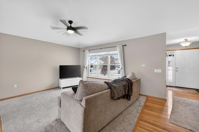 5475 Quarry Hill Drive, Fitchburg, WI 53711