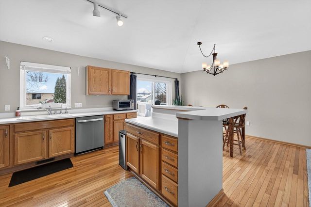 5475 Quarry Hill Drive, Fitchburg, WI 53711