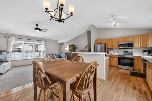 5475 Quarry Hill Drive, Fitchburg, WI 53711